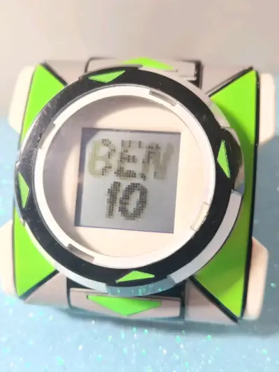 Reloj Omnitrix Ben 10 con Juego Interactivo - miniatura 1