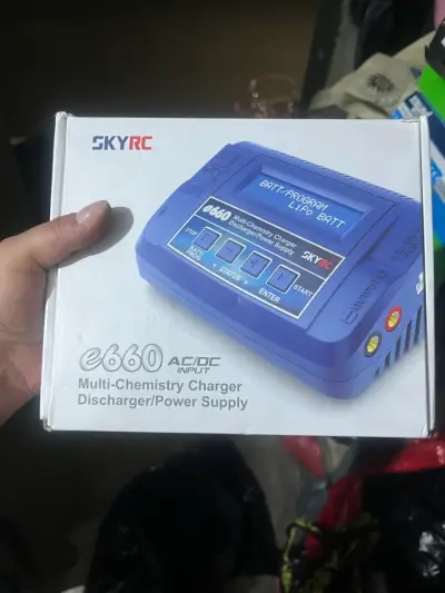 Cargador Multi-Químico SkyRC e660 para Baterías - miniatura 1