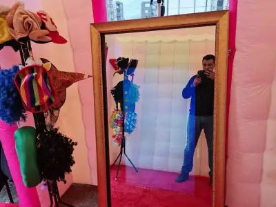 Cabina inflable para eventos multicolor - miniatura 4