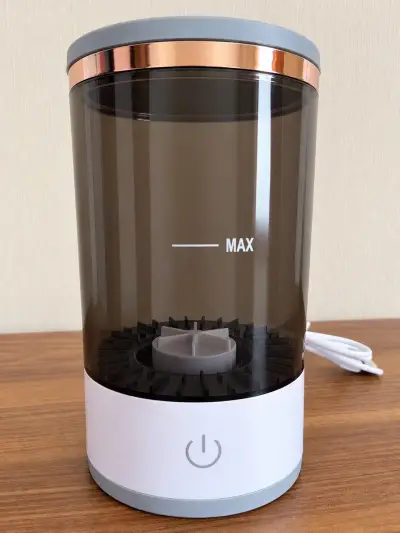 Limpiador eléctrico de brochas de maquillaje - miniatura 1