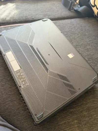 Laptop ASUS TUF Gaming con pantalla de 15 pulgadas - miniatura 6