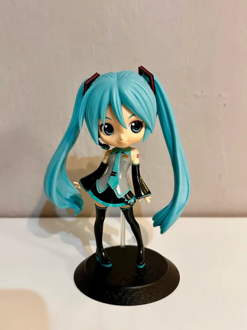 Figura Q Posket Hatsune Miku con caja original - 2