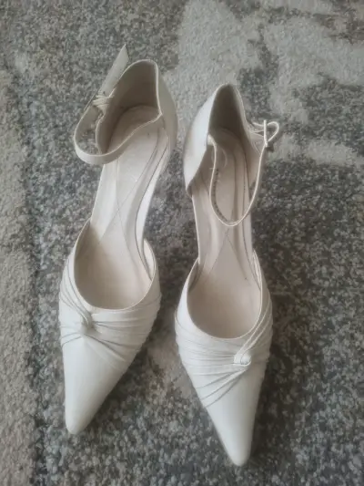 Zapatos de Tacón Blanco Elegantes para Mujer - miniatura 1