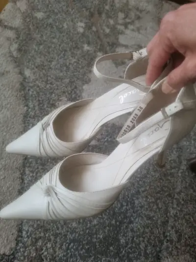Zapatos de Tacón Blanco Elegantes para Mujer - miniatura 3
