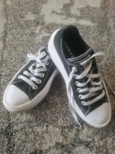 Zapatillas negras Converse clásicas unisex - miniatura 1