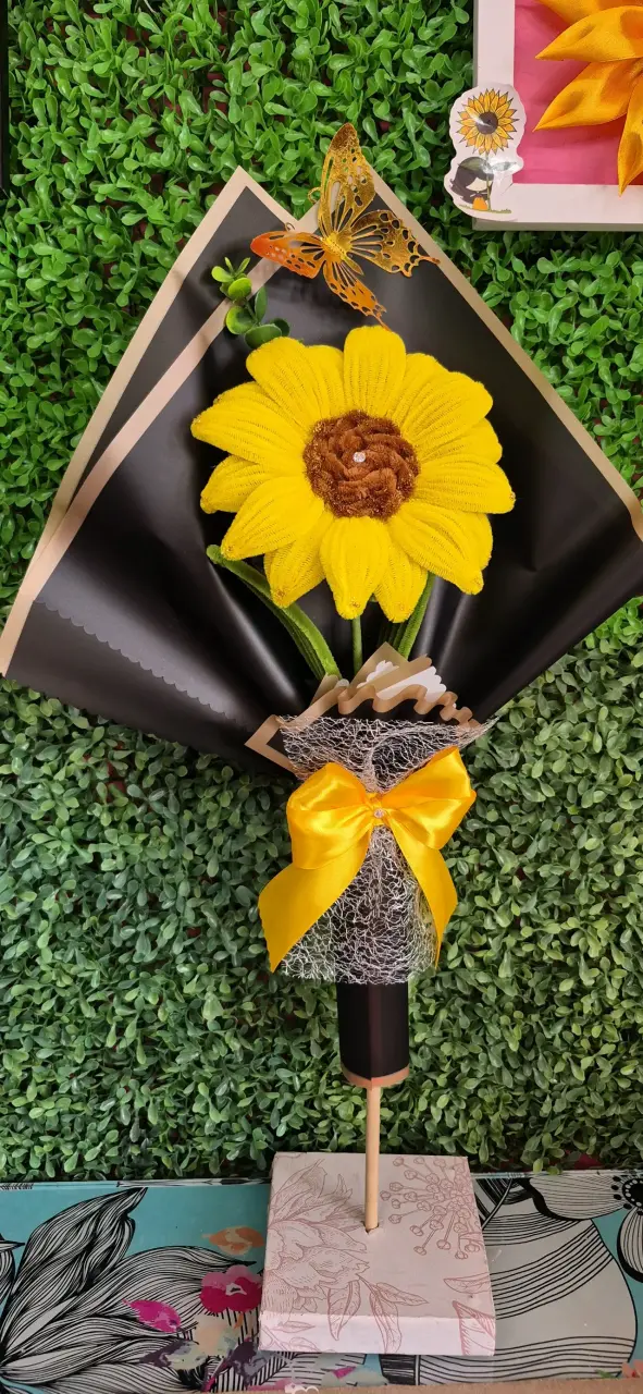 Ramo de flores artificiales con girasoles decorativos - 3