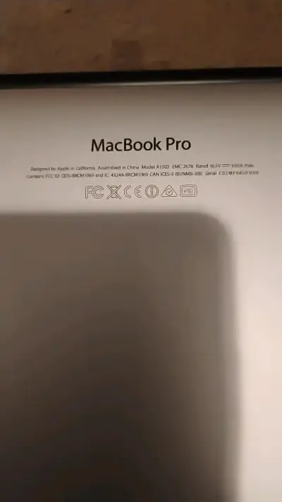 MacBook Pro 13 pulgadas en buen estado - miniatura 4