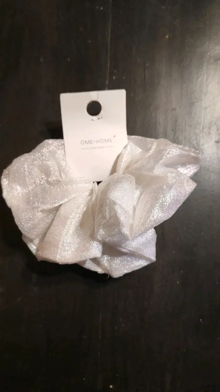 Colección de 4 Scrunchies Brillantes OME HOME - 1