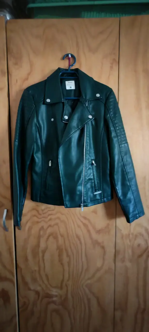 Chaqueta de cuero sintético verde para mujer
