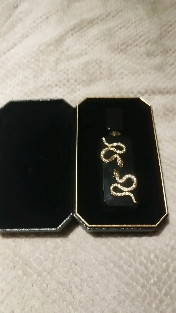Perfume Veneno French Avenue con diseño de serpiente - 2