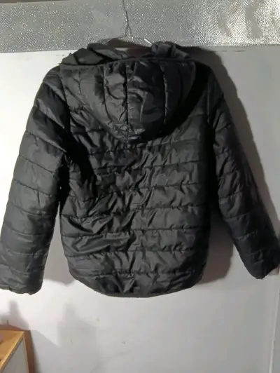 Chaqueta acolchada negra con capucha para niño - miniatura 2