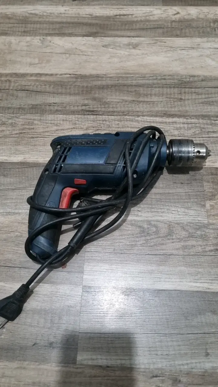 Taladro Bosch Professional GSB 13 RE usado - 2