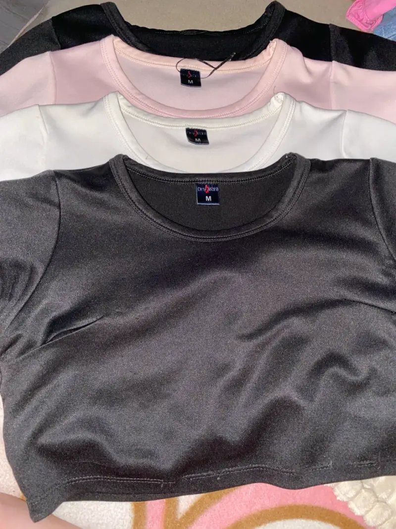 Pack de poleras cortas de colores