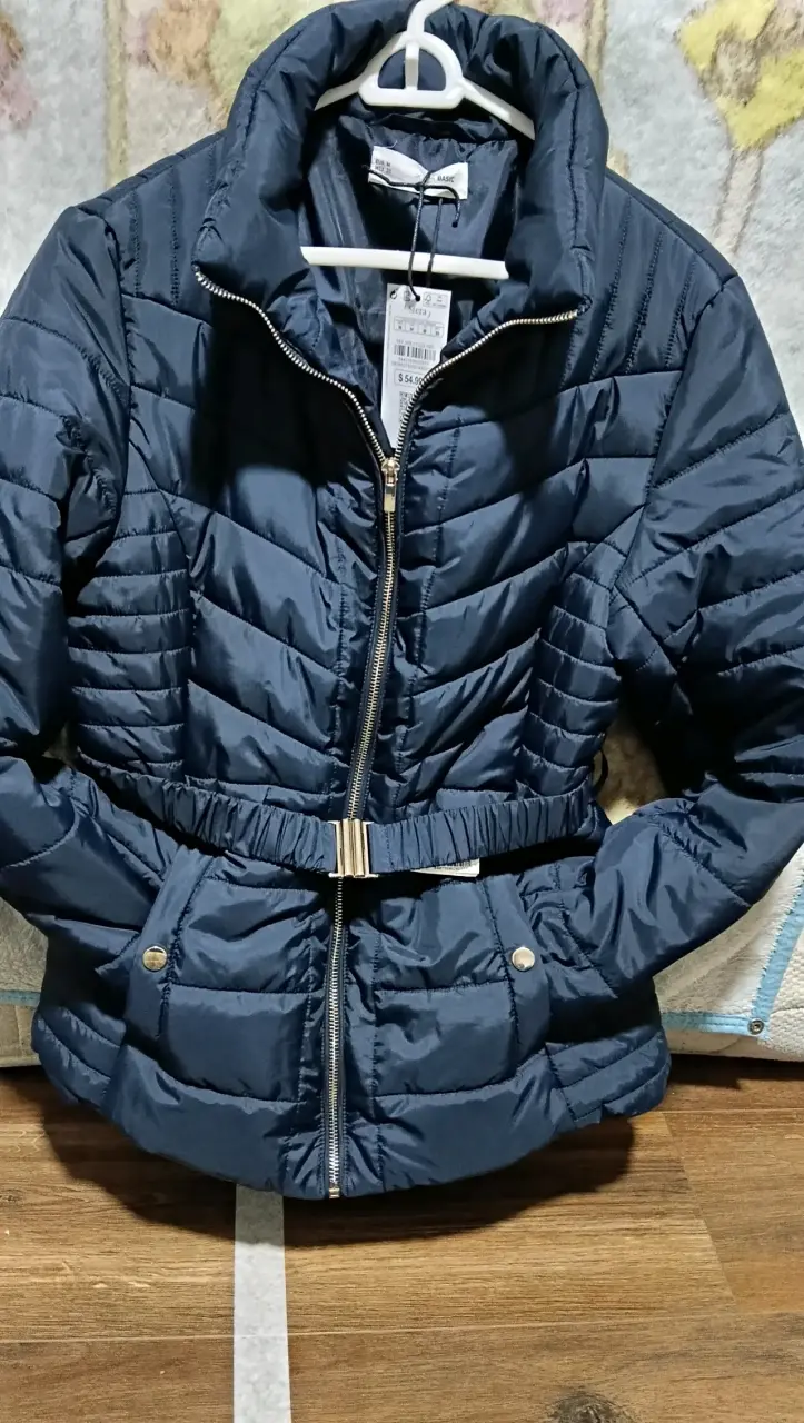 Chaqueta acolchada azul marino para mujer