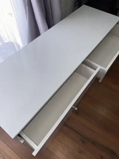 Mesa arrimo con cajones - miniatura 3