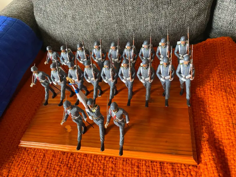 Figuras en resina 12 cm de alto 25.000 c/u - 4