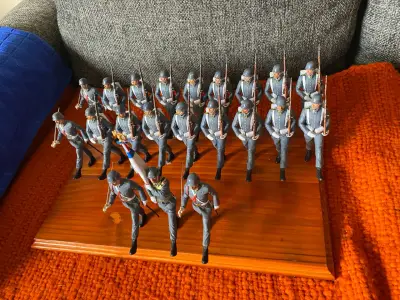 Figuras en resina 12 cm de alto 25.000 c/u - miniatura 4
