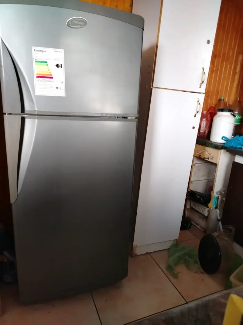 Refrigerador de dos puertas en buen estado - 3