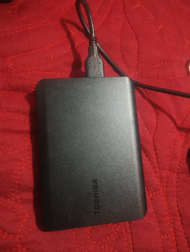 Disco duro externo Toshiba 1TB portátil - 2