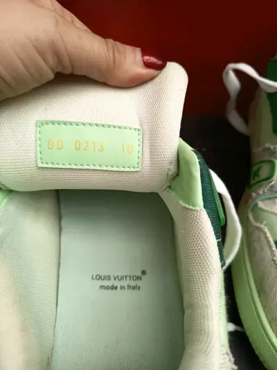 Zapatillas deportivas Louis Vuitton verde y blanco - miniatura 3