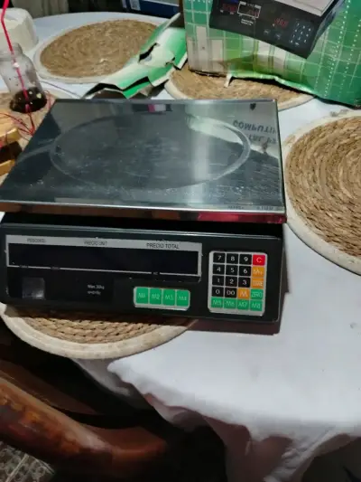 Balanza electrónica de precisión para comercio - miniatura 1