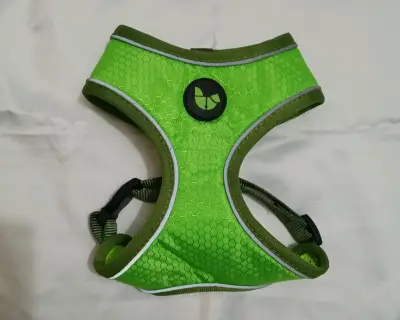 Arnés para perro verde con diseño reflectante S - miniatura 1