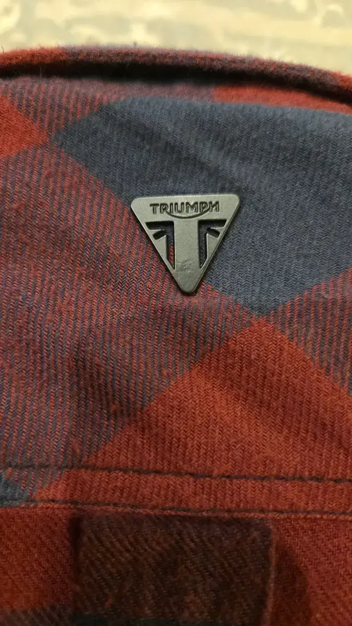 Chaqueta de moto Triumph a cuadros rojos y azules - 3