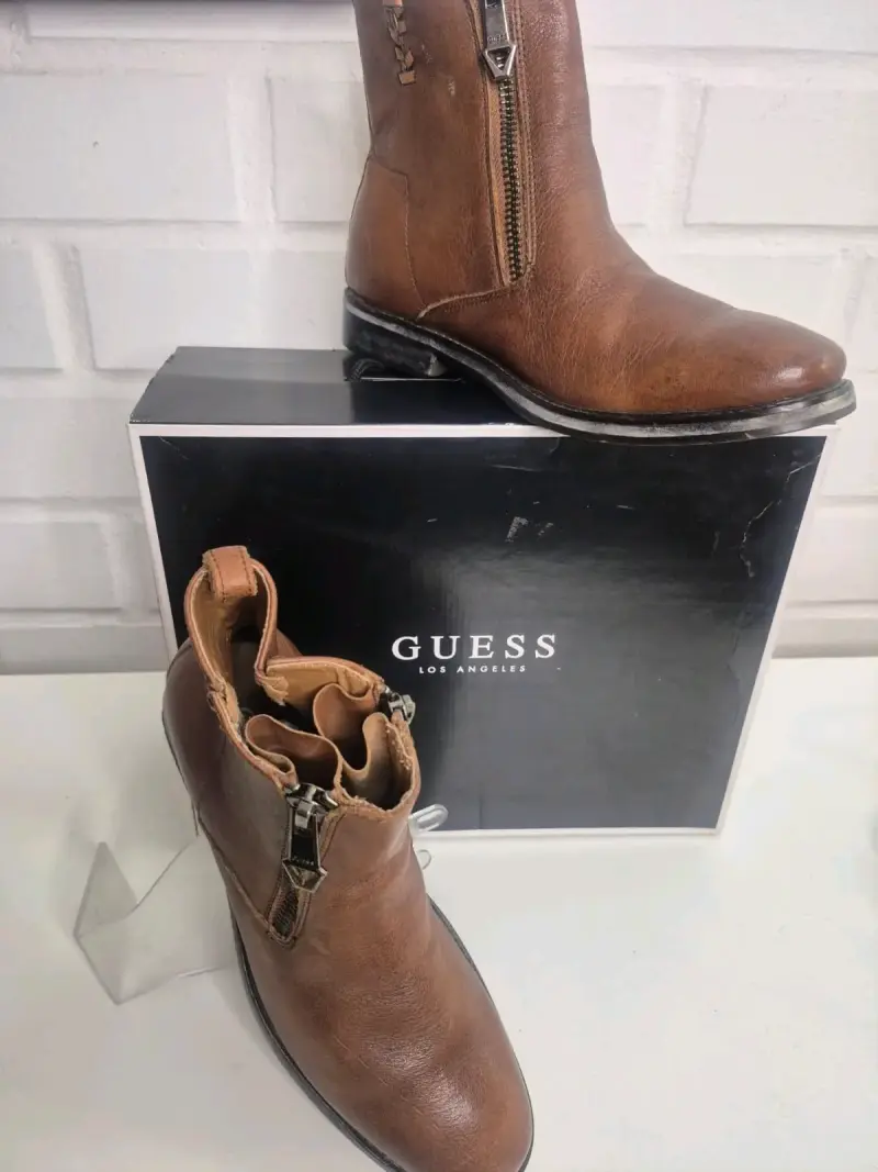 Botines de cuero Guess marrones con cierre - 4