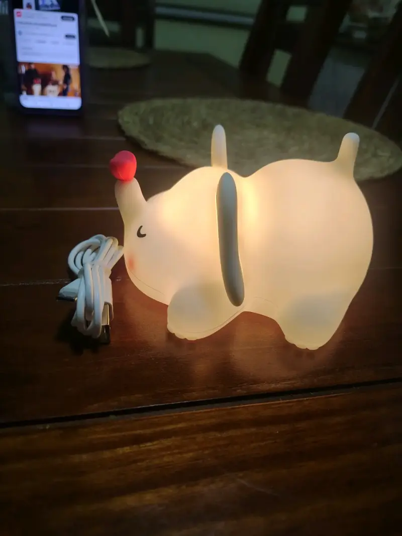Lámpara de Noche Elefante de Silicona con Sensor - 5