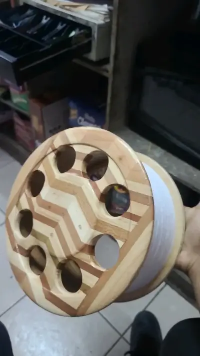 Carrete con 1500 yardas - miniatura 1