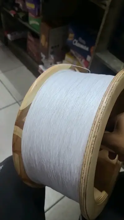 Carrete con 1500 yardas - miniatura 3
