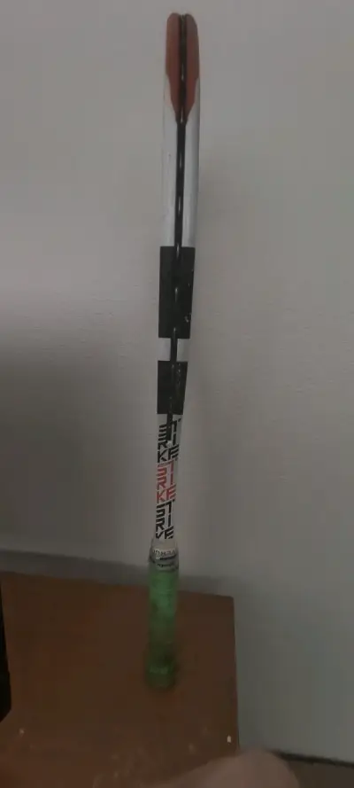 Raqueta de tenis babolat con grip verde - miniatura 2