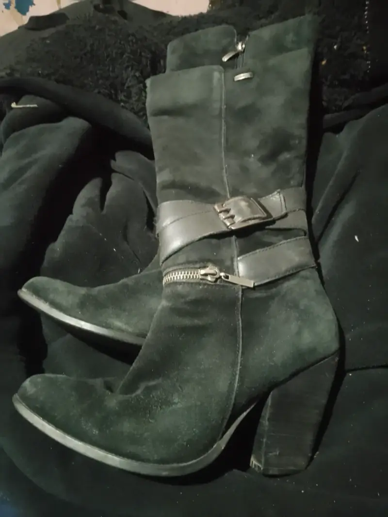 Botas de tacón alto negras con hebilla - 2