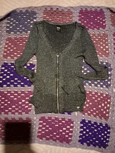 Chaqueta de punto gris con brillo y cierre - miniatura 1