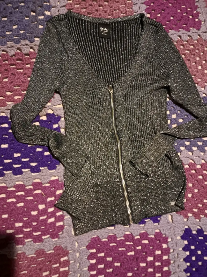 Chaqueta de punto gris con brillo y cierre - 3