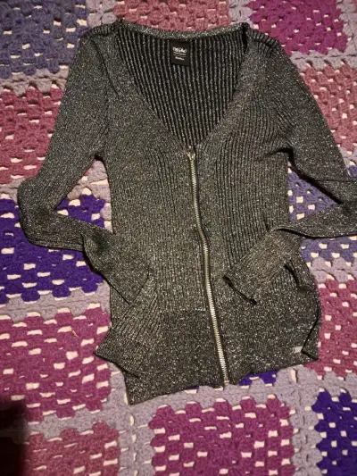Chaqueta de punto gris con brillo y cierre - miniatura 3