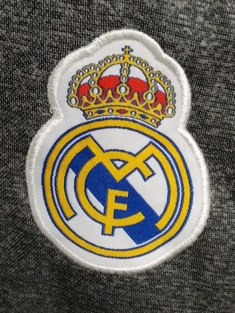 Chaqueta deportiva gris Real Madrid - 2