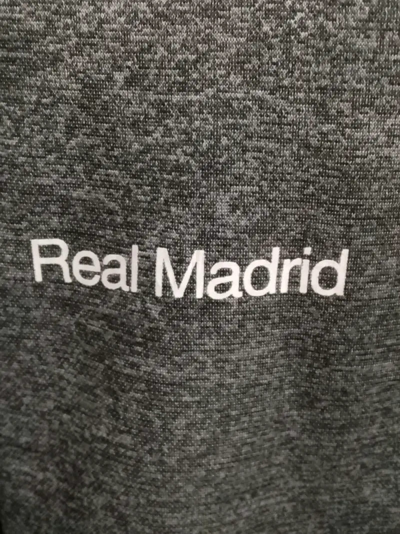 Chaqueta deportiva gris Real Madrid - 3