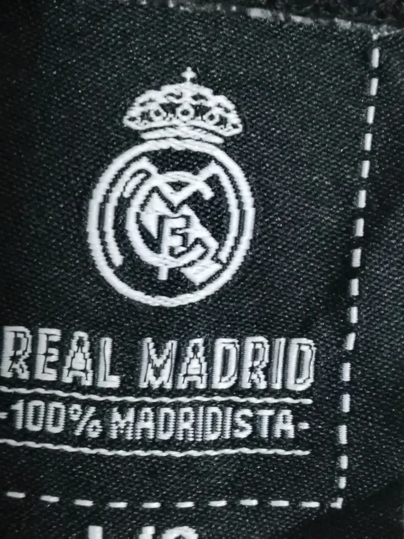 Chaqueta deportiva gris Real Madrid - 4