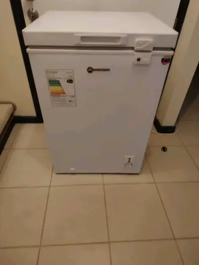 Congelador vertical Mademsa en buen estado - miniatura 1