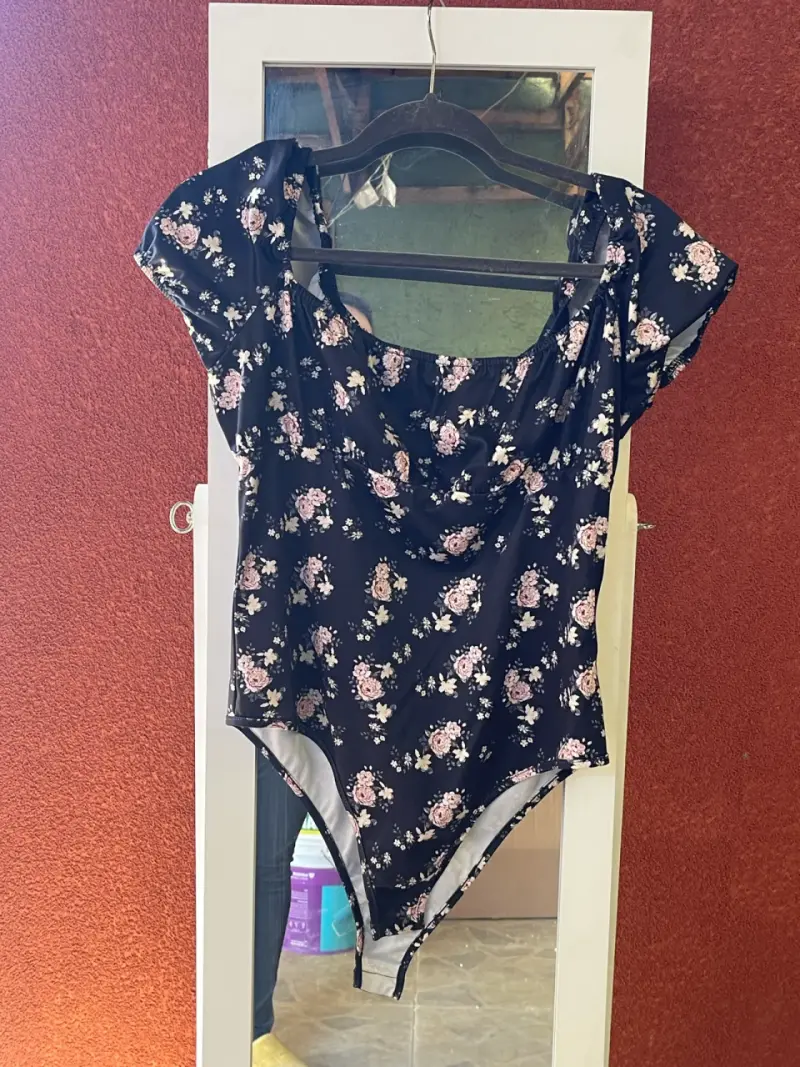 Body floral negro Shein talla XL - 2