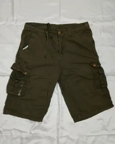 Bermudas cargo verde oliva para hombre - miniatura 1