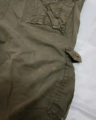 Bermudas cargo verde oliva para hombre - miniatura 4