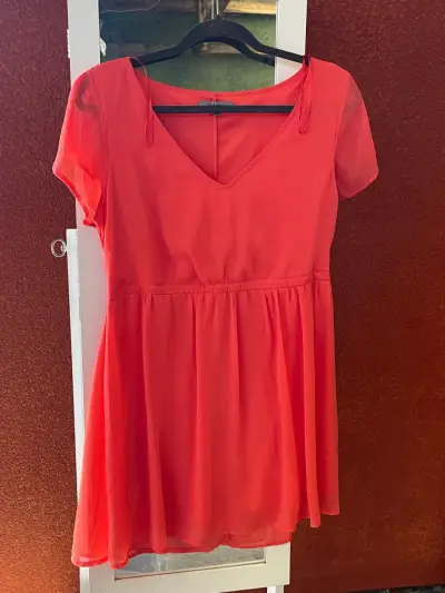 Vestido rojo corto Basement talla L - miniatura 1