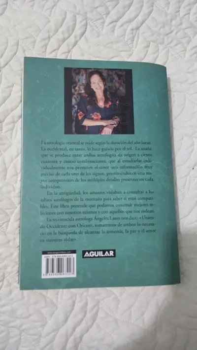 Libro Astrología del Sol y la Luna de Ángeles Lasso - miniatura 2