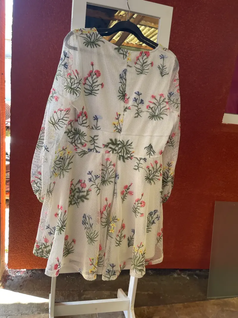 Vestido Shein Curve floral bordado talla 1XL - 2