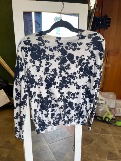 Chaleco de mujer con estampado floral - miniatura 2
