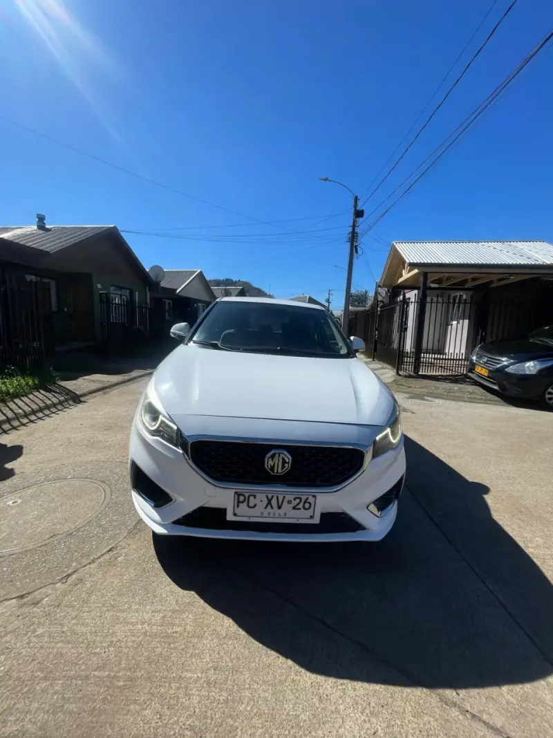 Auto MG 5 Hatchback Blanco en Buen Estado - 1