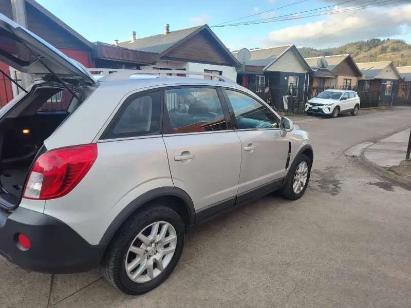 SUV Opel Antara 2013 en buen estado - 3