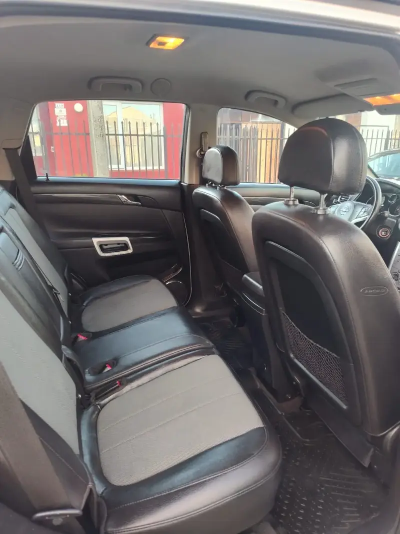 SUV Opel Antara 2013 en buen estado - 4
